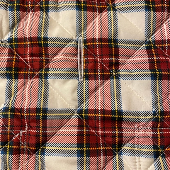 NWOT (never used) Medium size Dog winter plaid design puffy style jacket/vest - Picture 8 of 11